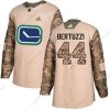 Adidas Vancouver Canucks #44 Todd Bertuzzi Maastokuvio Aito 2017 Veterans Day Ommeltu NHL Paita – Miesten