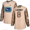 Adidas Vancouver Canucks #8 Igor Larionov Maastokuvio Aito 2017 Veterans Day Ommeltu NHL Paita – Miesten