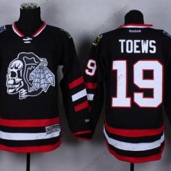 Chicago Blackhawks #19 Jonathan Toews 2014 Stadium Series Musta With Musta Skulls Paita – Miesten