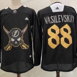 Tampa Bay Lightning #88 Andrei Vasilevskiy Musta Pirate Themed Warmup Aito Paita – Miesten