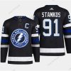 Tampa Bay Lightning #91 Steven Stamkos Musta 2024 Stadium Series Ommeltu Paita – Miesten